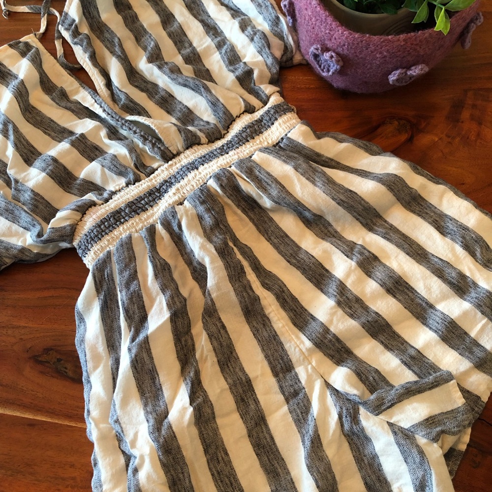 Striped Romper. American Eagle. Size small - Picture 6 of 6